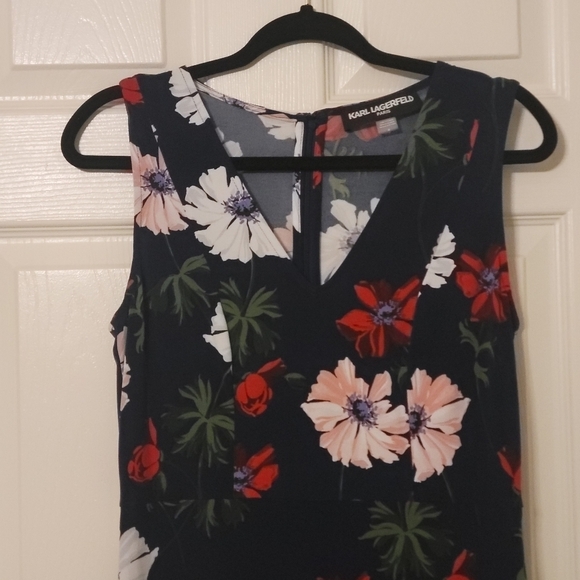 KARL Lagerfeld Navy Blue Floral sleeveless V-Neck Dress Size 4 - Picture 6 of 10